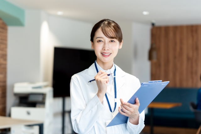 女医